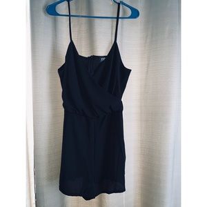 All black romper 🖤